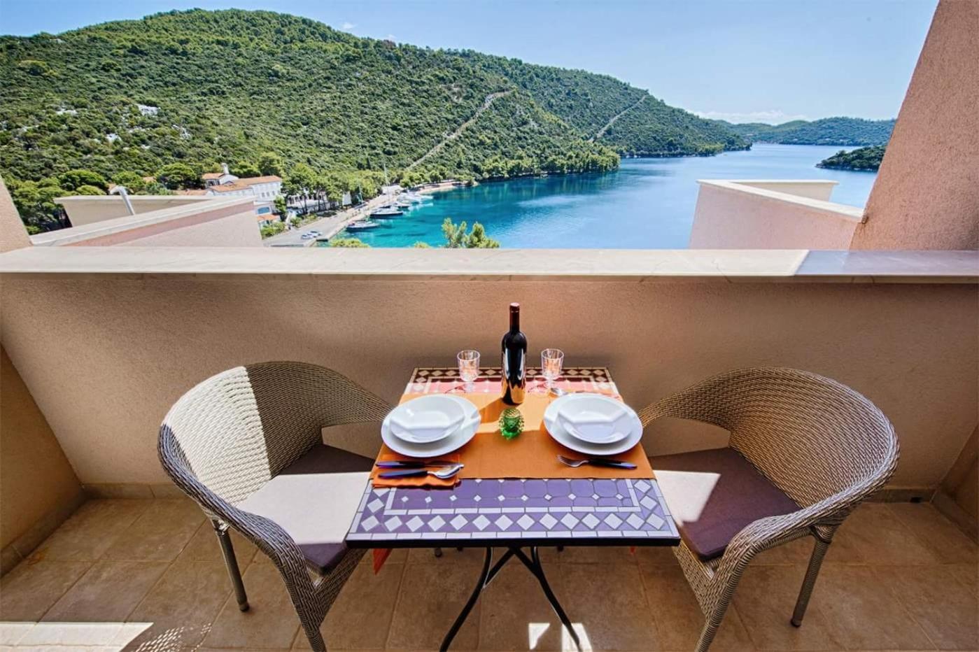 Apartments Ladesta Lastovo Exterior photo